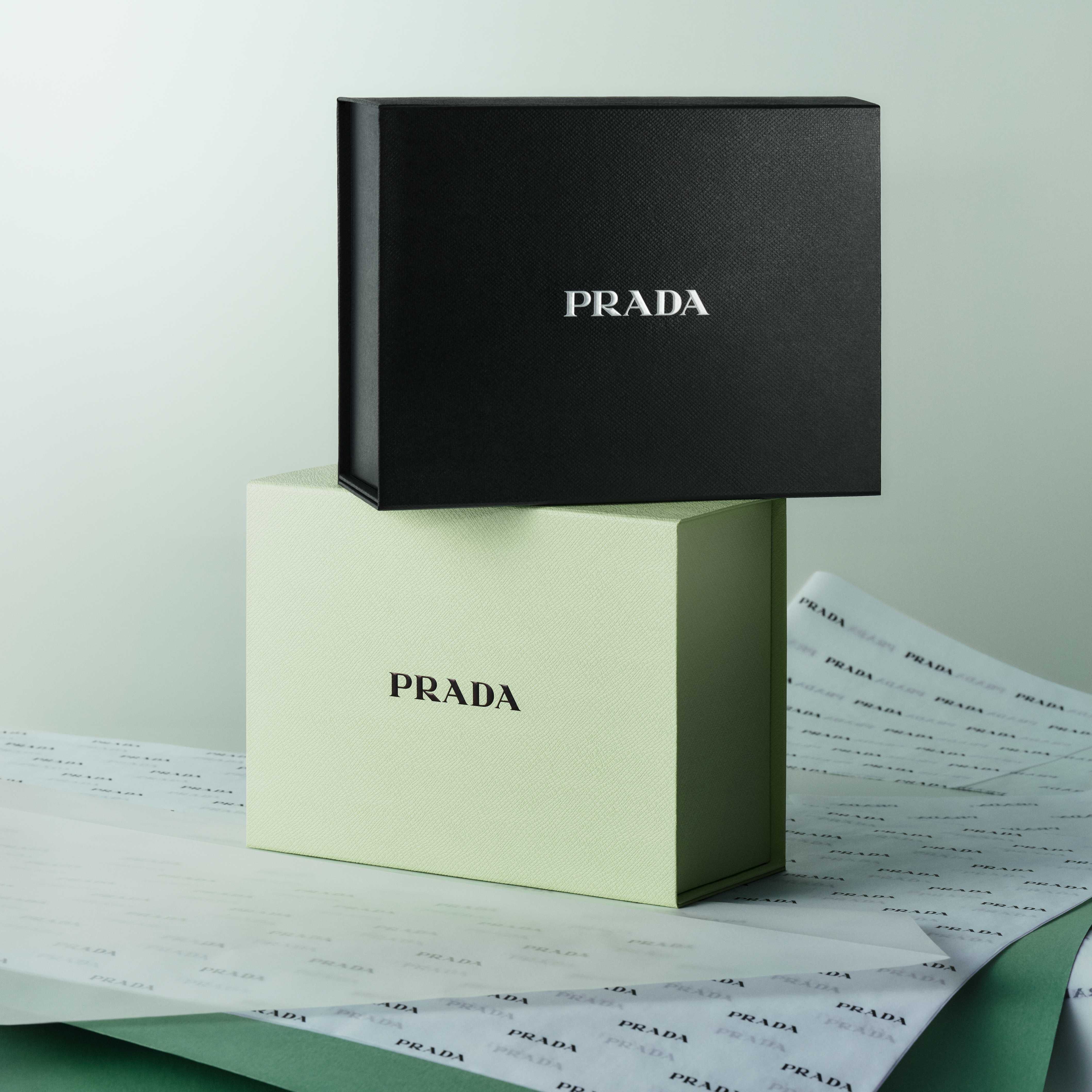 PRADA ギフト用ボックスセット（おまけ付き） アート オブ ギフティング｜プラダ ビューティ公式オンラインストア