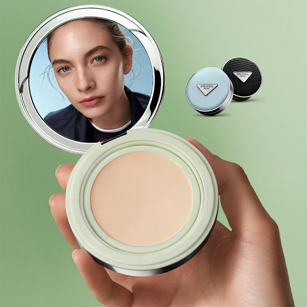 PRADA プラダ/メッシュクッションファンデーション プラダ メッシュ クッション｜プラダ ビューティ公式オンラインストア