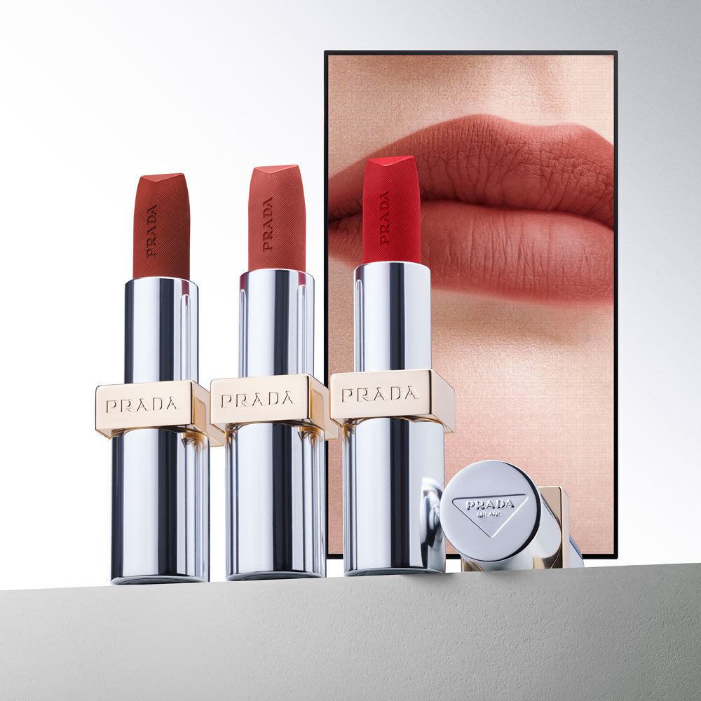モノクローム マンスリー ランデブー｜プラダ ビューティ公式