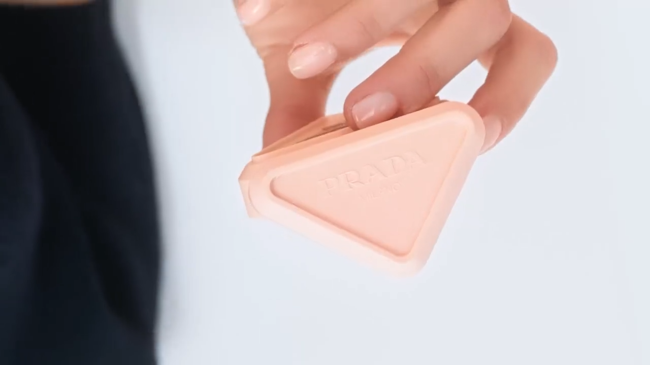 公式》プラダ ビューティ｜PRADA BEAUTY｜化粧品・コスメのオンライン